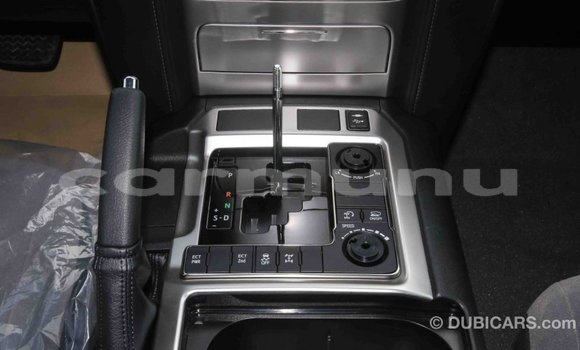 Acheter Import Voiture Toyota Land Cruiser Blanc à Import - Dubai, Région de la Bouenza Acheter Import Voiture Toyota Land Cruiser Blanc à Import - Dubai, Région de la Bouenza
