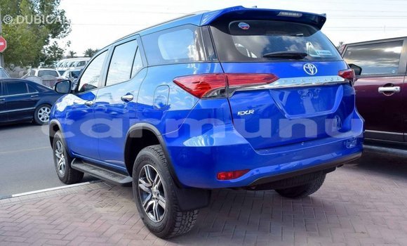 Acheter Import Voiture Toyota Fortuner Bleu à Import - Dubai, Région de la Bouenza Acheter Import Voiture Toyota Fortuner Bleu à Import - Dubai, Région de la Bouenza