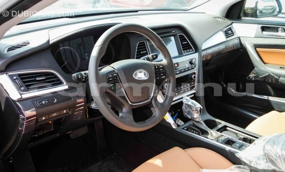 Buy Import Hyundai Sonata White Car in Import - Dubai in Region of Bouenza Buy Import Hyundai Sonata White Car in Import - Dubai in Region of Bouenza
