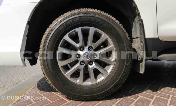 Buy Import Toyota Prado White Car in Import - Dubai in Region of Bouenza Buy Import Toyota Prado White Car in Import - Dubai in Region of Bouenza