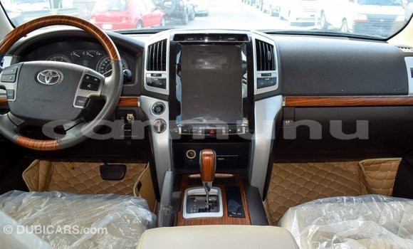 Buy Import Toyota Land Cruiser Other Car in Import - Dubai in Region of Bouenza Buy Import Toyota Land Cruiser Other Car in Import - Dubai in Region of Bouenza