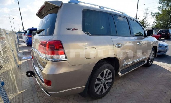 Buy Import Toyota Land Cruiser Other Car in Import - Dubai in Region of Bouenza Buy Import Toyota Land Cruiser Other Car in Import - Dubai in Region of Bouenza