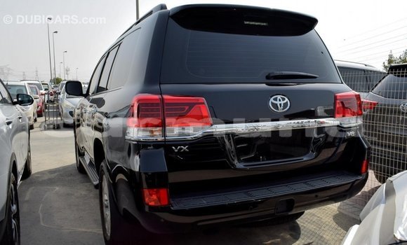 Acheter Import Voiture Toyota Land Cruiser Noir à Import - Dubai, Région de la Bouenza Acheter Import Voiture Toyota Land Cruiser Noir à Import - Dubai, Région de la Bouenza