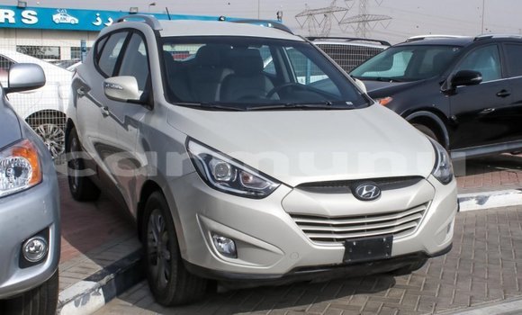 Buy Import Hyundai Tucson Beige Car in Import - Dubai in Region of Bouenza Buy Import Hyundai Tucson Beige Car in Import - Dubai in Region of Bouenza