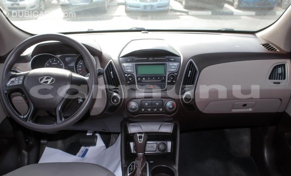 Buy Import Hyundai Tucson Beige Car in Import - Dubai in Region of Bouenza Buy Import Hyundai Tucson Beige Car in Import - Dubai in Region of Bouenza