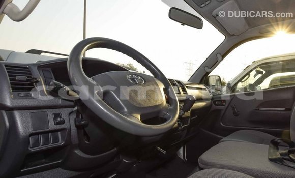 Buy Import Toyota Hiace White Car in Import - Dubai in Region of Bouenza Buy Import Toyota Hiace White Car in Import - Dubai in Region of Bouenza