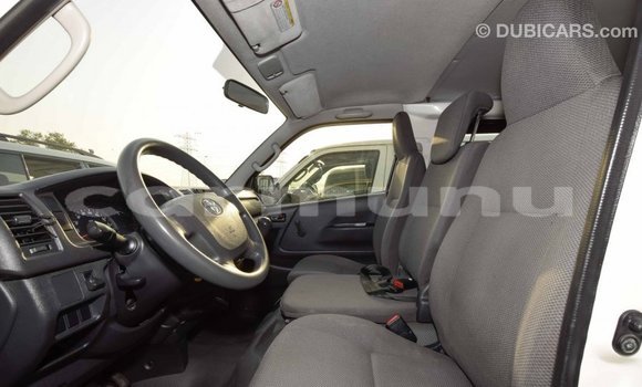 Buy Import Toyota Hiace White Car in Import - Dubai in Region of Bouenza Buy Import Toyota Hiace White Car in Import - Dubai in Region of Bouenza