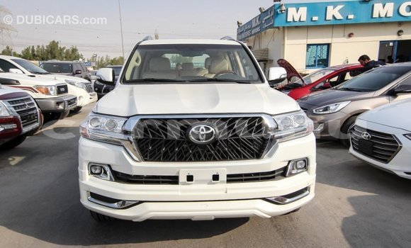 Buy Import Toyota Land Cruiser White Car in Import - Dubai in Region of Bouenza Buy Import Toyota Land Cruiser White Car in Import - Dubai in Region of Bouenza