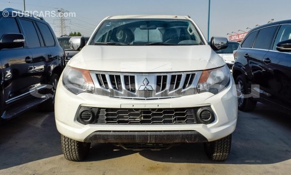 Acheter Import Voiture Mitsubishi L200 Blanc à Import - Dubai, Région de la Bouenza Acheter Import Voiture Mitsubishi L200 Blanc à Import - Dubai, Région de la Bouenza