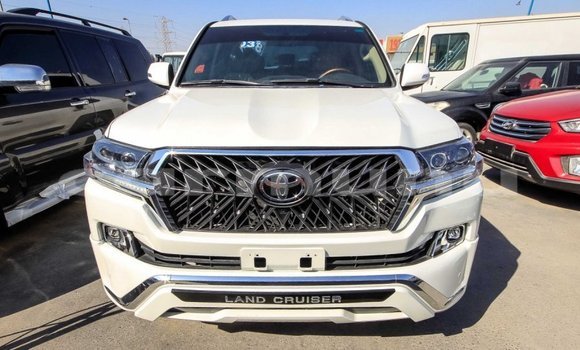 Acheter Import Voiture Toyota Land Cruiser Blanc à Import - Dubai, Région de la Bouenza Acheter Import Voiture Toyota Land Cruiser Blanc à Import - Dubai, Région de la Bouenza