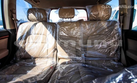 Acheter Import Voiture Toyota Land Cruiser Blanc à Import - Dubai, Région de la Bouenza Acheter Import Voiture Toyota Land Cruiser Blanc à Import - Dubai, Région de la Bouenza