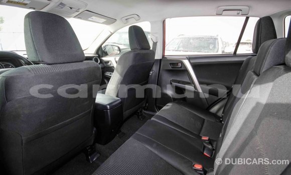 Acheter Import Utilitaire Toyota HiAce Rouge à Import - Dubai, Région de la Bouenza Acheter Import Utilitaire Toyota HiAce Rouge à Import - Dubai, Région de la Bouenza