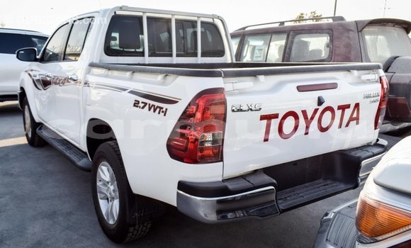Buy Import Toyota Hilux White Car in Import - Dubai in Region of Bouenza Buy Import Toyota Hilux White Car in Import - Dubai in Region of Bouenza