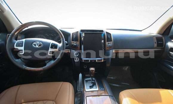 Acheter Import Voiture Toyota Land Cruiser Marron à Import - Dubai, Région de la Bouenza Acheter Import Voiture Toyota Land Cruiser Marron à Import - Dubai, Région de la Bouenza