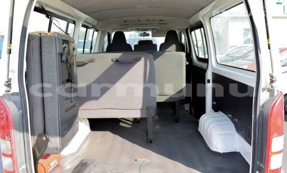 Buy Import Toyota Hiace White Car in Import - Dubai in Region of Bouenza Buy Import Toyota Hiace White Car in Import - Dubai in Region of Bouenza
