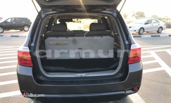 Buy Import Toyota Highlander Other Car in Import - Dubai in Region of Bouenza Buy Import Toyota Highlander Other Car in Import - Dubai in Region of Bouenza