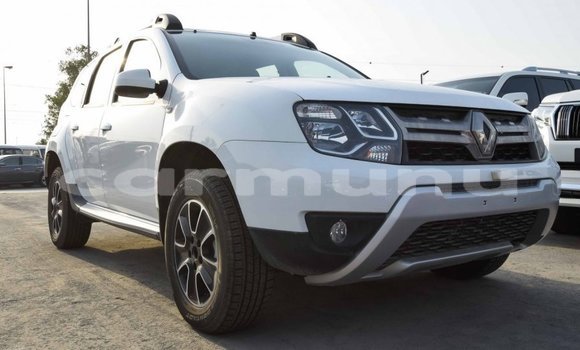 Acheter Import Voiture Renault Duster Blanc à Import - Dubai, Région de la Bouenza