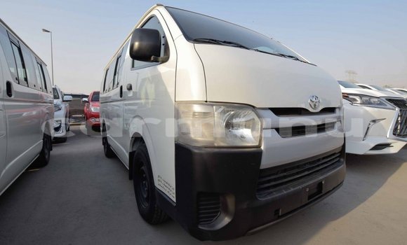 Buy Import Toyota Hiace White Car in Import - Dubai in Region of Bouenza Buy Import Toyota Hiace White Car in Import - Dubai in Region of Bouenza