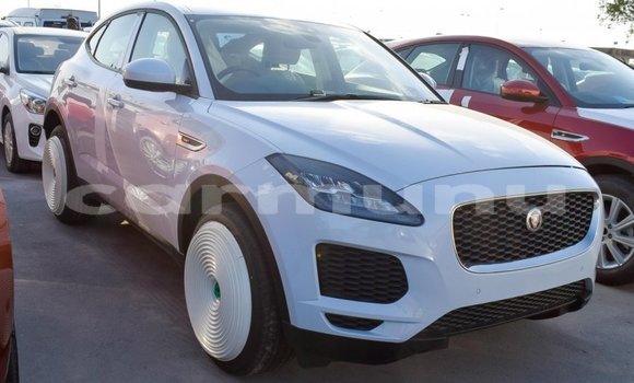 Acheter Import Voiture Jaguar E-Pace Blanc à Import - Dubai, Région de la Bouenza