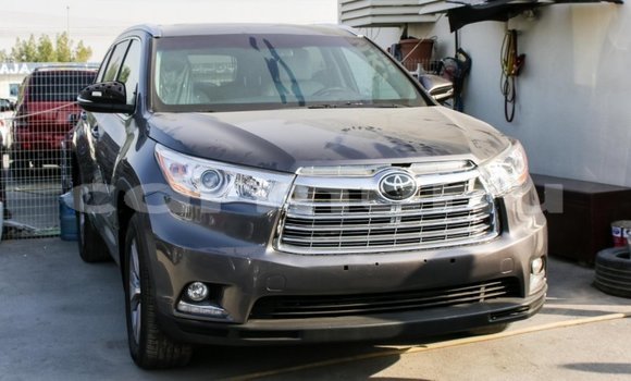 Buy Import Toyota Highlander Other Car in Import - Dubai in Region of Bouenza Buy Import Toyota Highlander Other Car in Import - Dubai in Region of Bouenza