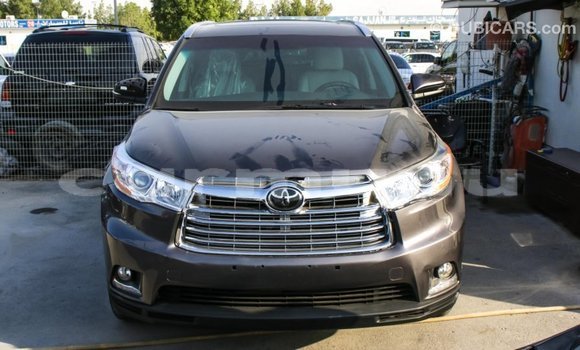 Buy Import Toyota Highlander Other Car in Import - Dubai in Region of Bouenza Buy Import Toyota Highlander Other Car in Import - Dubai in Region of Bouenza