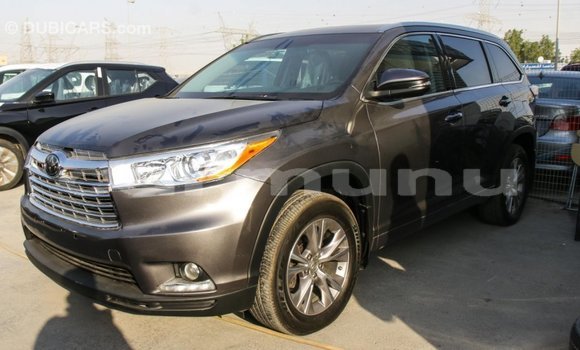 Buy Import Toyota Highlander Other Car in Import - Dubai in Region of Bouenza Buy Import Toyota Highlander Other Car in Import - Dubai in Region of Bouenza