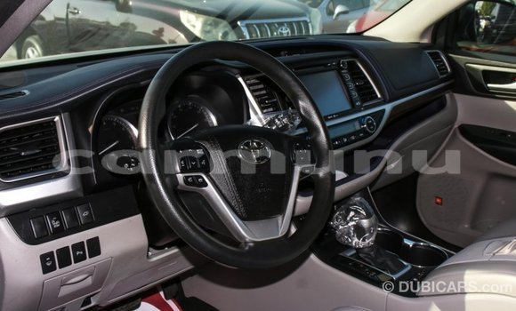 Buy Import Toyota Highlander Other Car in Import - Dubai in Region of Bouenza Buy Import Toyota Highlander Other Car in Import - Dubai in Region of Bouenza