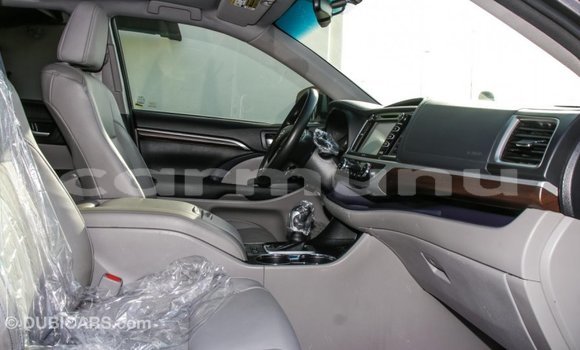 Buy Import Toyota Highlander Other Car in Import - Dubai in Region of Bouenza Buy Import Toyota Highlander Other Car in Import - Dubai in Region of Bouenza