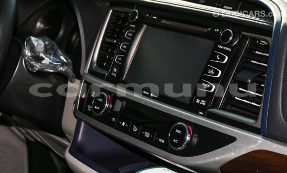 Buy Import Toyota Highlander Other Car in Import - Dubai in Region of Bouenza Buy Import Toyota Highlander Other Car in Import - Dubai in Region of Bouenza