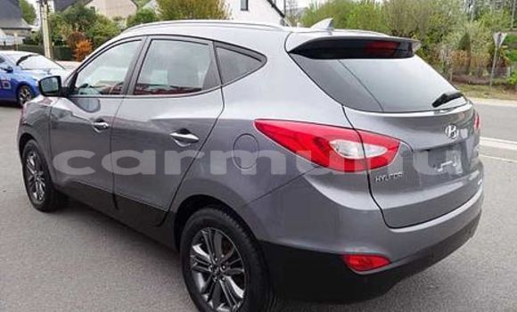 Buy Used Hyundai ix35 Silver Car in Madingou in Region of Bouenza Buy Used Hyundai ix35 Silver Car in Madingou in Region of Bouenza