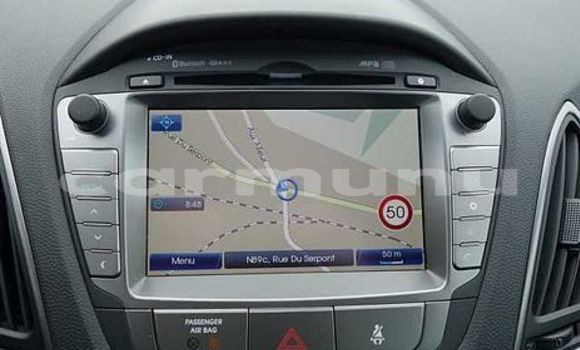 Buy Used Hyundai ix35 Silver Car in Madingou in Region of Bouenza Buy Used Hyundai ix35 Silver Car in Madingou in Region of Bouenza