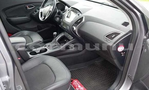 Buy Used Hyundai ix35 Silver Car in Madingou in Region of Bouenza Buy Used Hyundai ix35 Silver Car in Madingou in Region of Bouenza