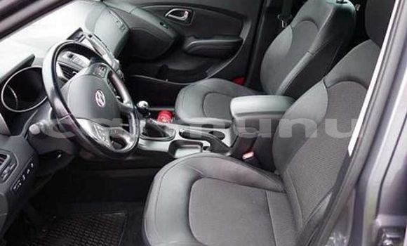 Buy Used Hyundai ix35 Silver Car in Madingou in Region of Bouenza Buy Used Hyundai ix35 Silver Car in Madingou in Region of Bouenza