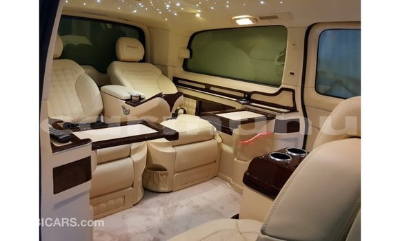 Buy Import Mercedes-Benz 250 Black Car in Import - Dubai in Region of Bouenza Buy Import Mercedes-Benz 250 Black Car in Import - Dubai in Region of Bouenza