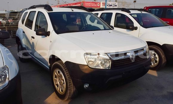Acheter Import Voiture Renault Duster Blanc à Import - Dubai, Région de la Bouenza