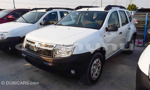 Acheter Import Voiture Renault Duster Blanc à Import - Dubai, Région de la Bouenza Acheter Import Voiture Renault Duster Blanc à Import - Dubai, Région de la Bouenza