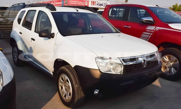 Acheter Import Voiture Renault Duster Blanc à Import - Dubai, Région de la Bouenza