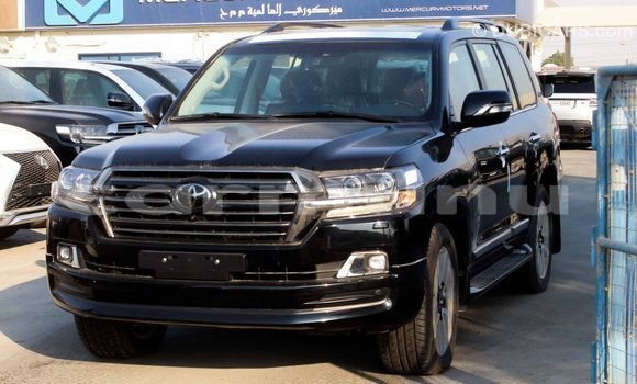 Acheter Import Voiture Toyota Land Cruiser Noir à Import - Dubai, Région de la Bouenza Acheter Import Voiture Toyota Land Cruiser Noir à Import - Dubai, Région de la Bouenza