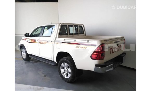 Acheter Import Voiture Toyota Hilux Blanc à Import - Dubai, Région de la Bouenza Acheter Import Voiture Toyota Hilux Blanc à Import - Dubai, Région de la Bouenza