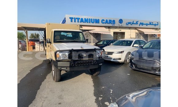Buy Import Toyota Land Cruiser Beige Car in Import - Dubai in Region of Bouenza Buy Import Toyota Land Cruiser Beige Car in Import - Dubai in Region of Bouenza