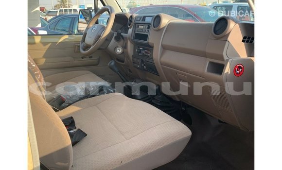 Buy Import Toyota Land Cruiser Beige Car in Import - Dubai in Region of Bouenza Buy Import Toyota Land Cruiser Beige Car in Import - Dubai in Region of Bouenza