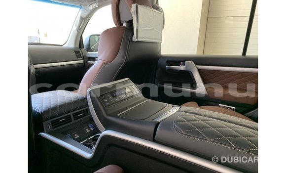 Acheter Import Voiture Toyota Land Cruiser Noir à Import - Dubai, Région de la Bouenza Acheter Import Voiture Toyota Land Cruiser Noir à Import - Dubai, Région de la Bouenza