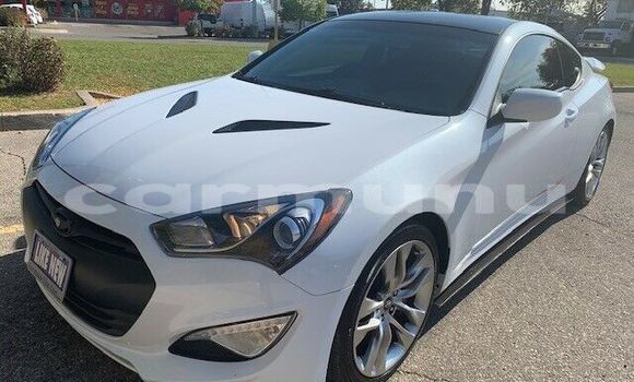 Buy Used Hyundai Genesis White Car in Brazzaville in Municipality of Brazzaville Buy Used Hyundai Genesis White Car in Brazzaville in Municipality of Brazzaville