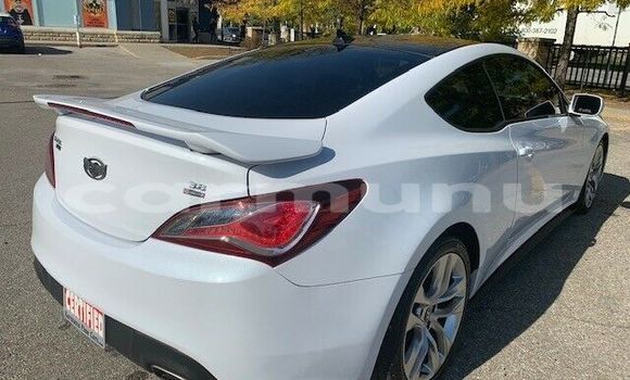 Buy Used Hyundai Genesis White Car in Brazzaville in Municipality of Brazzaville Buy Used Hyundai Genesis White Car in Brazzaville in Municipality of Brazzaville