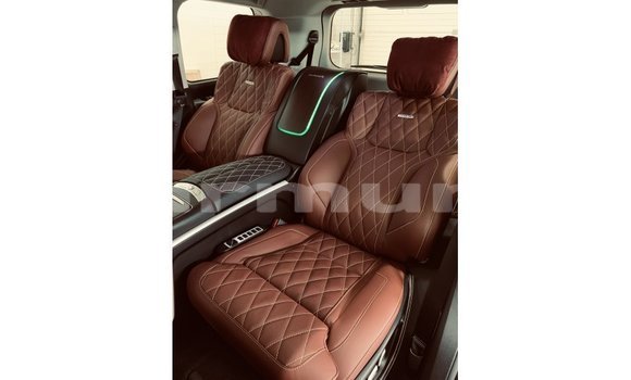 Buy Import Toyota Land Cruiser Black Car in Import - Dubai in Region of Bouenza Buy Import Toyota Land Cruiser Black Car in Import - Dubai in Region of Bouenza