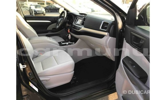 Buy Import Toyota Highlander Black Car in Import - Dubai in Region of Bouenza Buy Import Toyota Highlander Black Car in Import - Dubai in Region of Bouenza