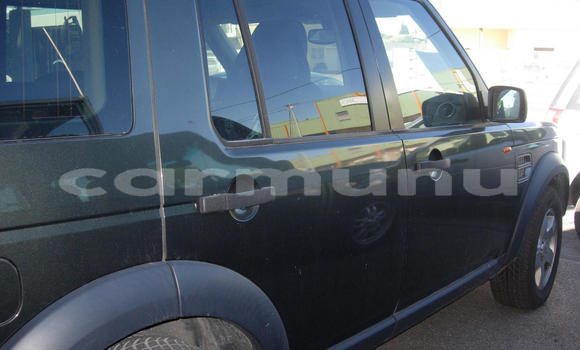 Buy Used Land Rover Discovery Green Car in Madingou in Region of Bouenza Buy Used Land Rover Discovery Green Car in Madingou in Region of Bouenza