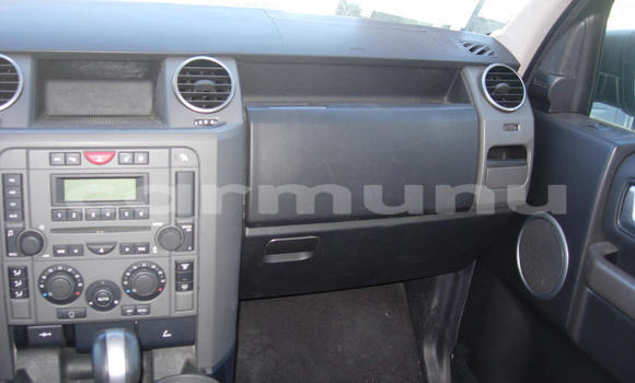 Buy Used Land Rover Discovery Green Car in Madingou in Region of Bouenza Buy Used Land Rover Discovery Green Car in Madingou in Region of Bouenza