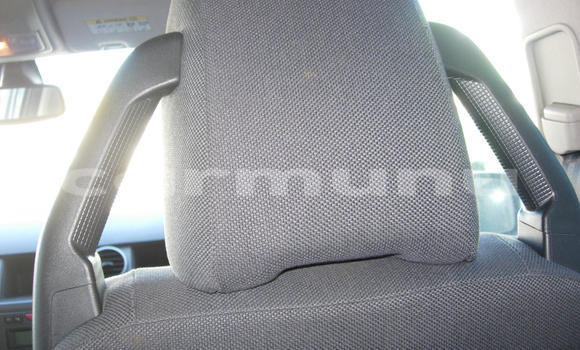 Buy Used Land Rover Discovery Green Car in Madingou in Region of Bouenza Buy Used Land Rover Discovery Green Car in Madingou in Region of Bouenza