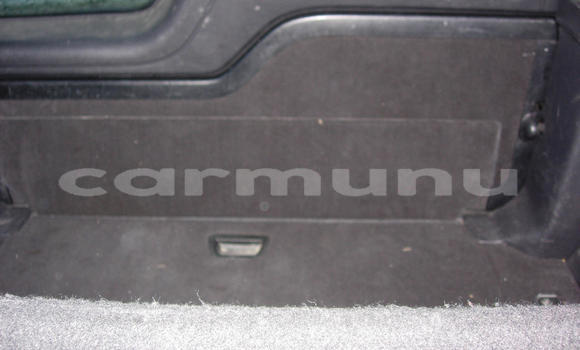 Buy Used Land Rover Discovery Green Car in Madingou in Region of Bouenza Buy Used Land Rover Discovery Green Car in Madingou in Region of Bouenza